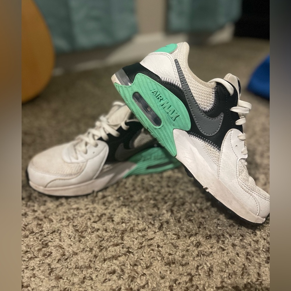 Nike Air Max 90 size 6 worn just need washed